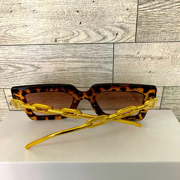 Oversized Square Glasses - Picture 2 of 2